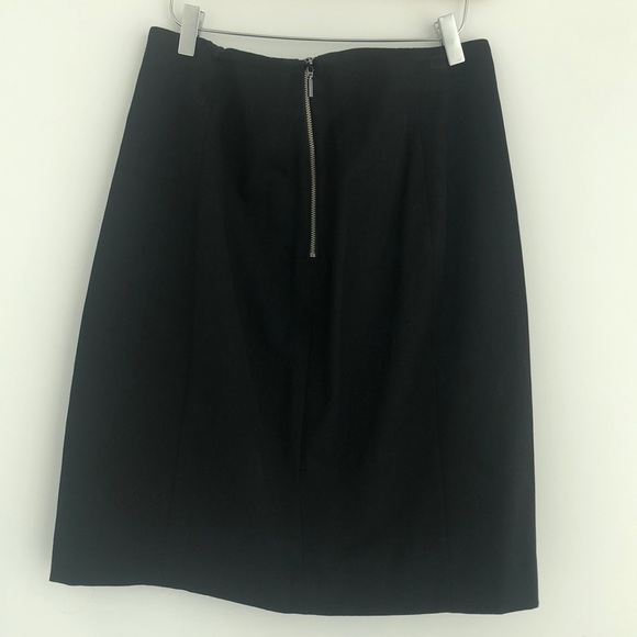 Black/leather detail Banana Republic skirt - Picture 2 of 5